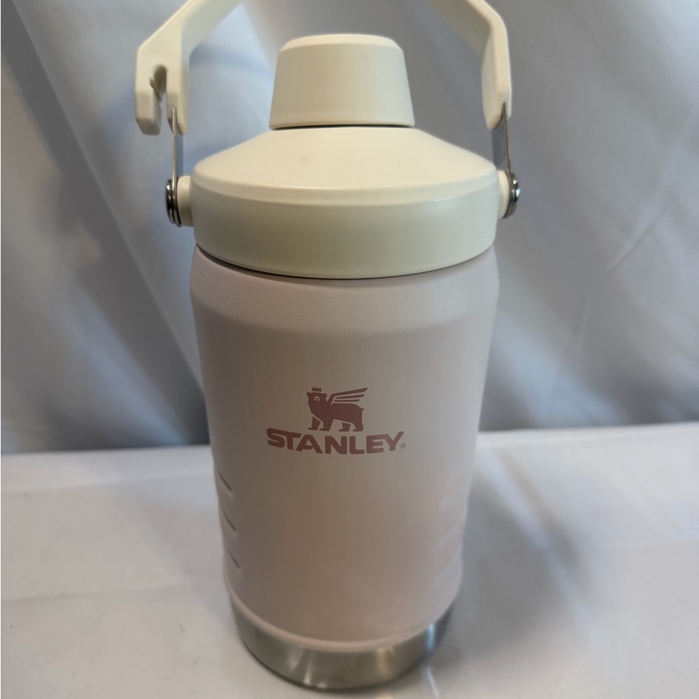 Stanley rose/pink and cream insulated 40 ounce Mug